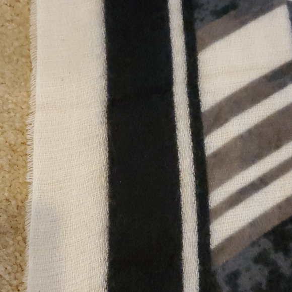 NWT Zara shawl - Picture 4 of 7